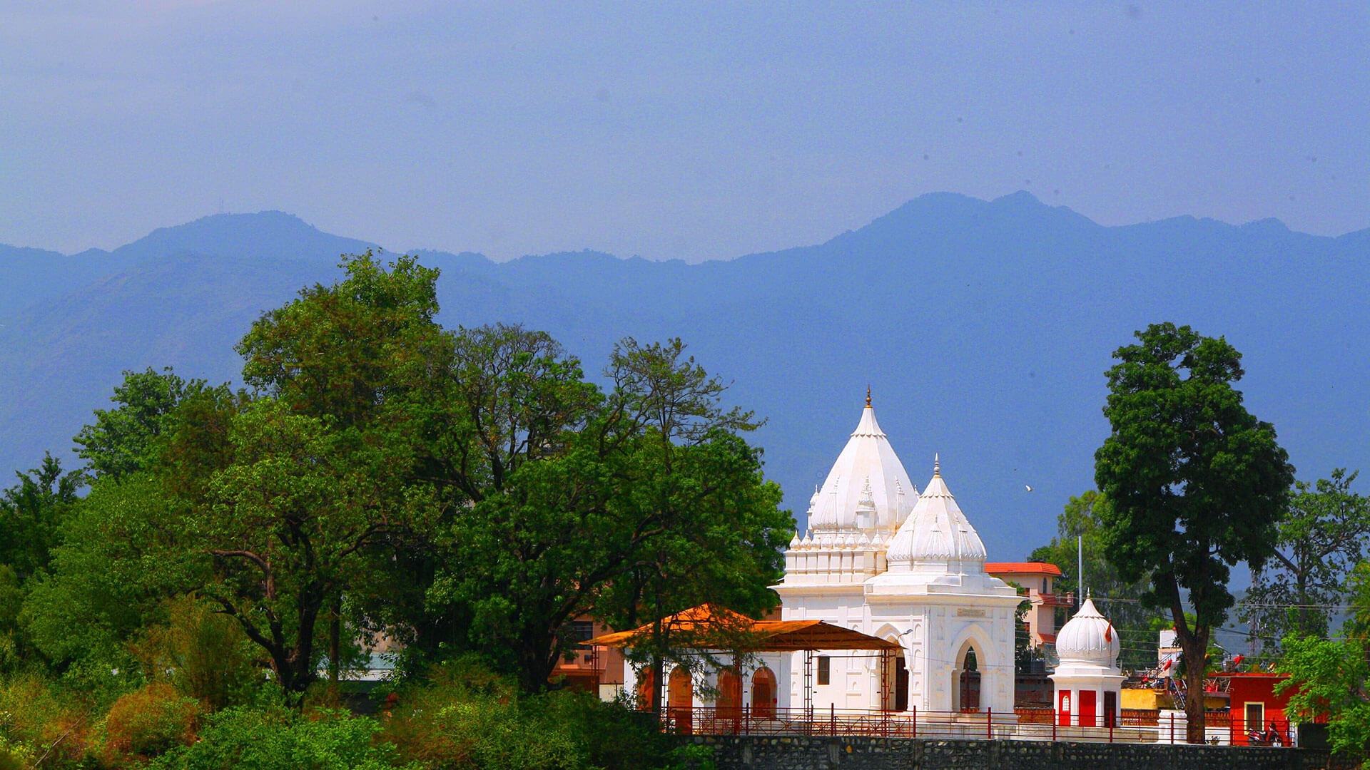 gurudwara paonta sahib near tourist places